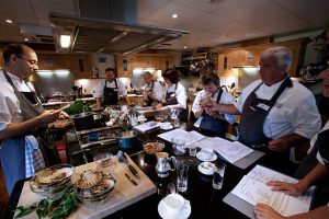 512px-Oxford_-_Chef_School_-_0433